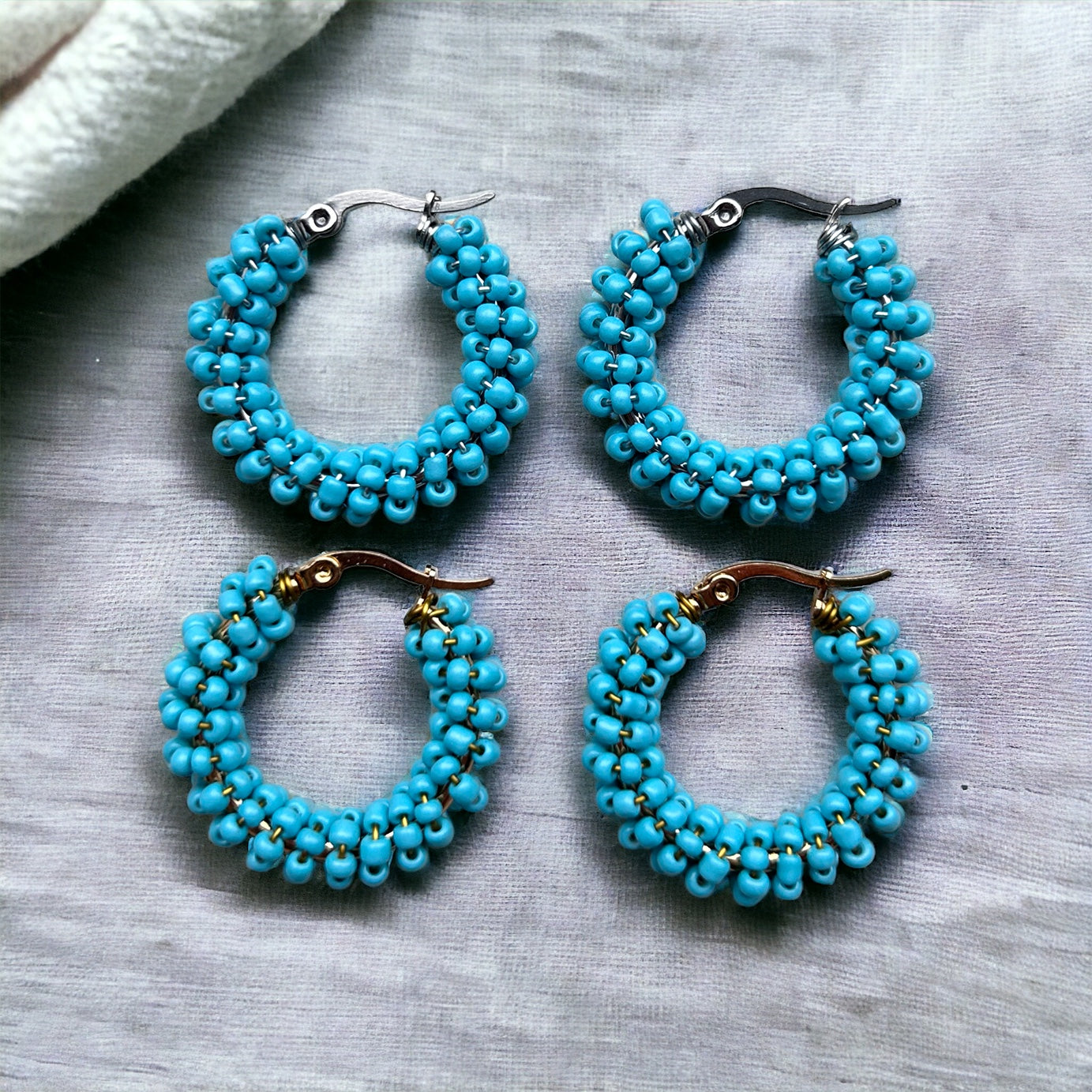 Oorbellen kraaltjes | Light blue